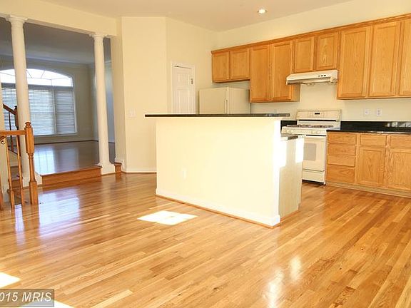 3rd image of 4301 Thomas Brigade Ln