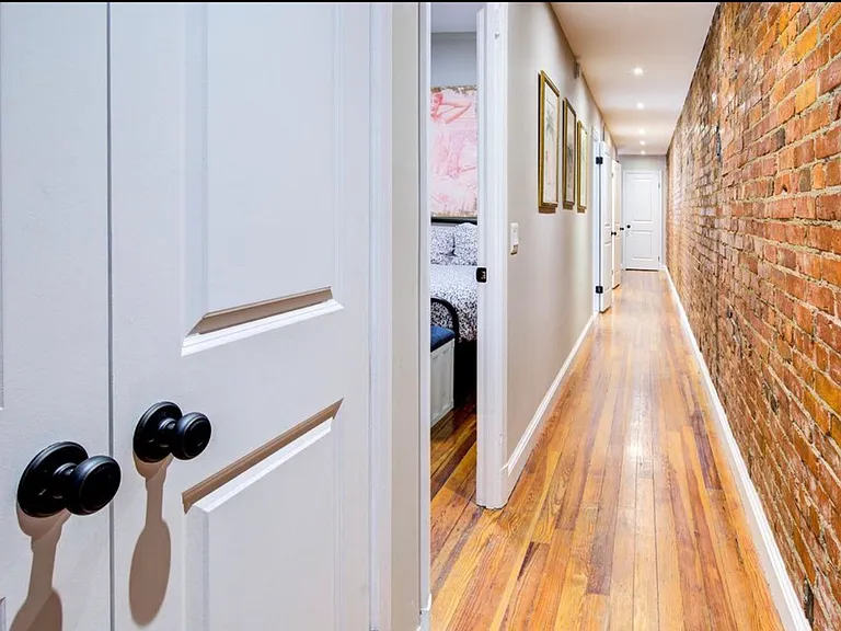 1118 F St NE #2 — Photo 22