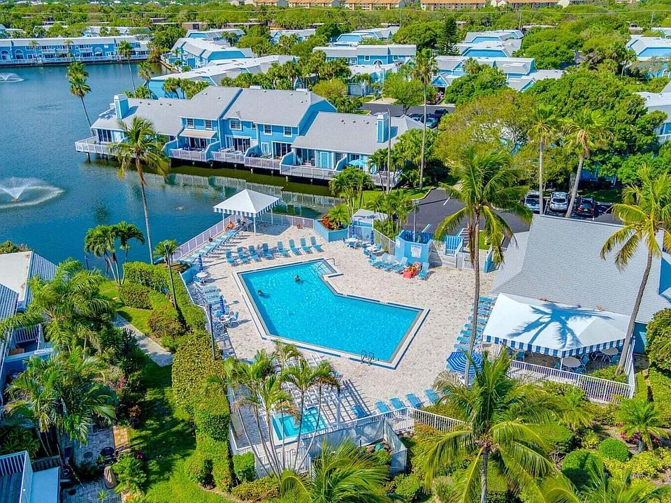 1st image of 716 Ocean Dunes Cir
