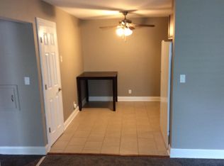 822 Wisconsin St APT 5, Lake Geneva, WI 53147