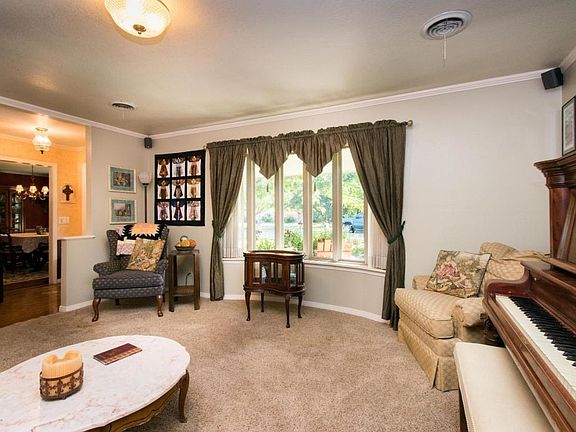 3rd image of 3508 Plum Ln