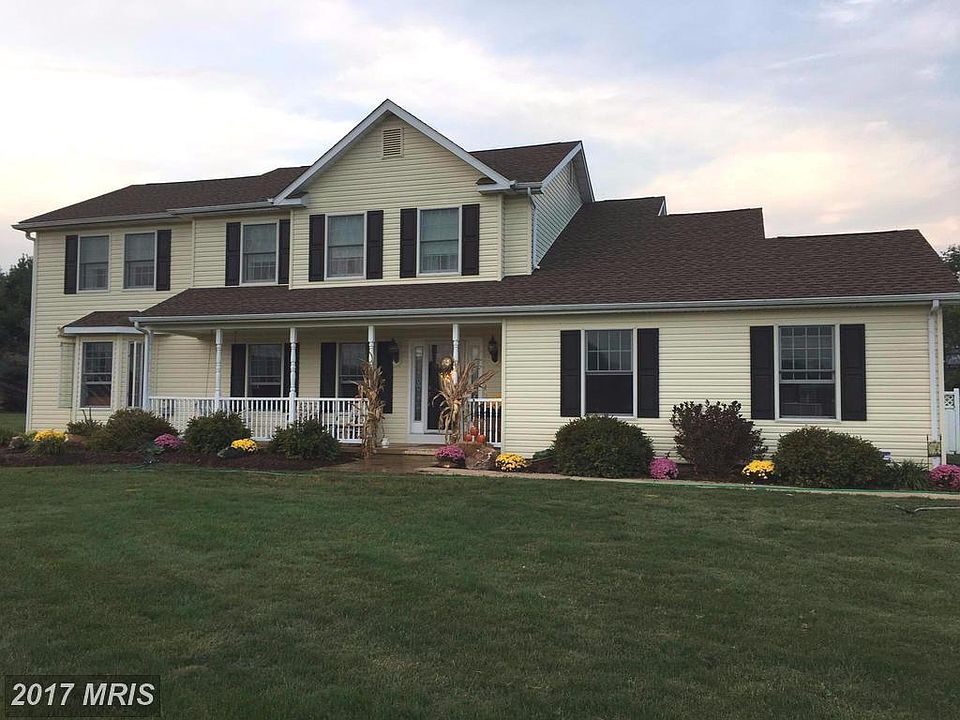 1st image of 141 N Fieldcrest Dr