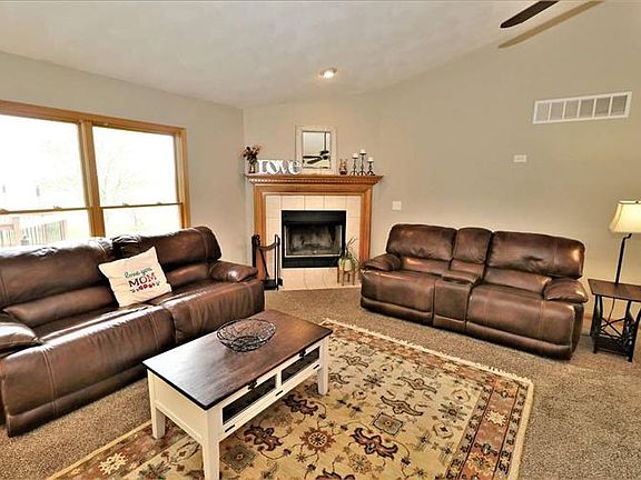 3rd image of 5419 Falcon Crest Dr