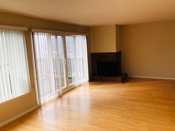 4th image of 689 Noe St APT 2