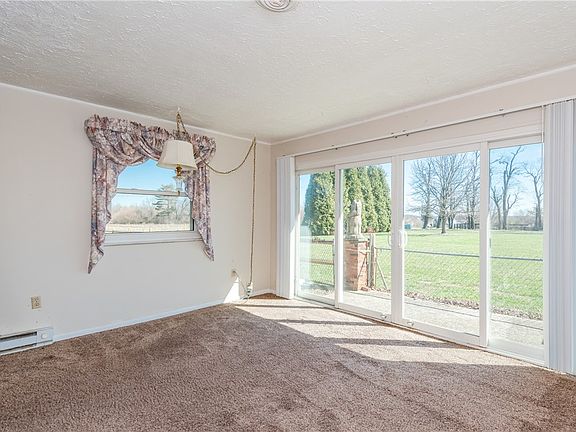 4th image of 5760 Kitridge Rd