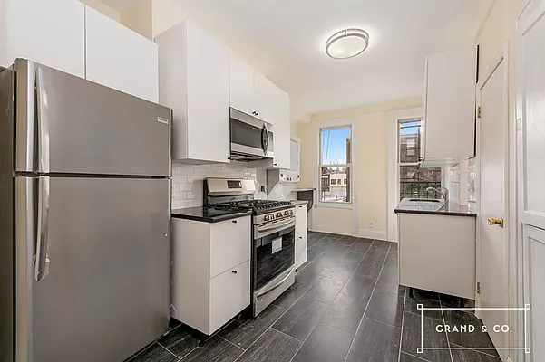 Rented by Grand & Co. | media 1