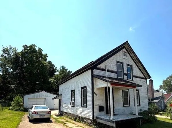 115 W 4th St, Manawa, WI 54949