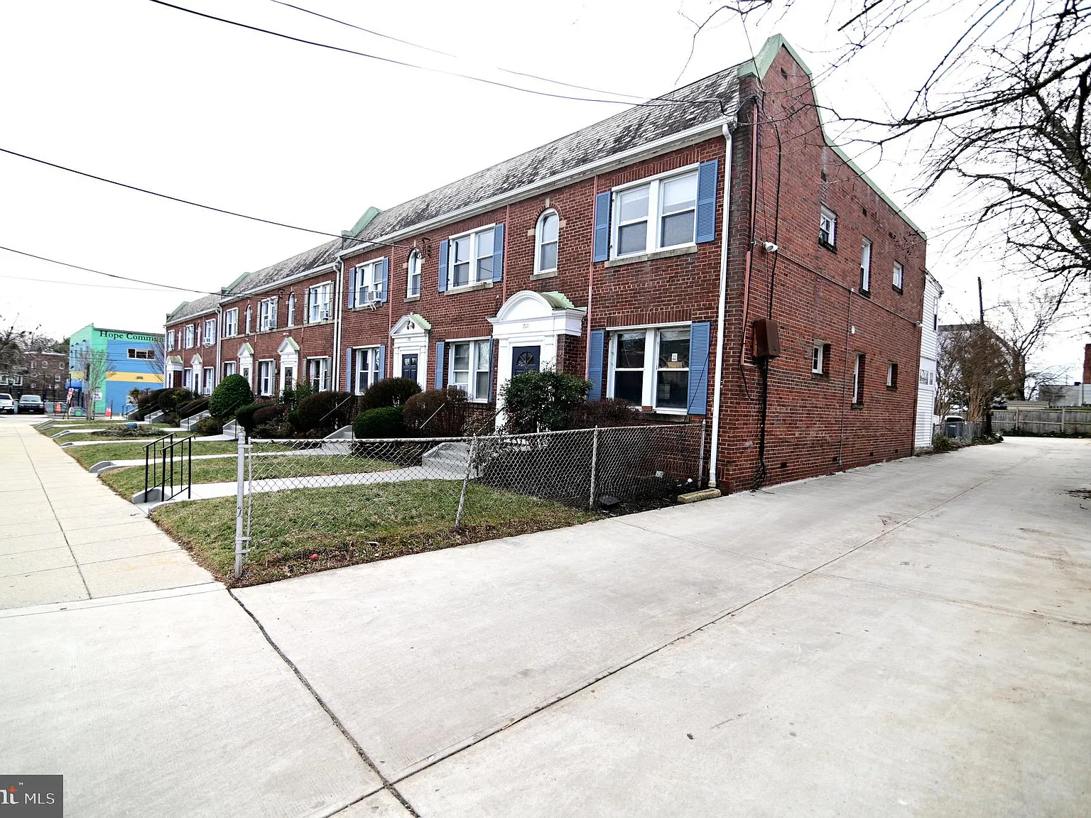 2 bed, 1100 sqft, $1,700 — Photo 2