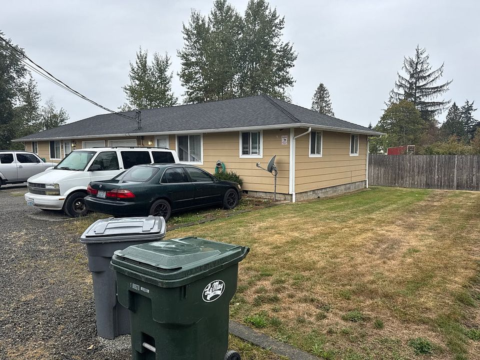 2nd image of 3902-3904 128th St E