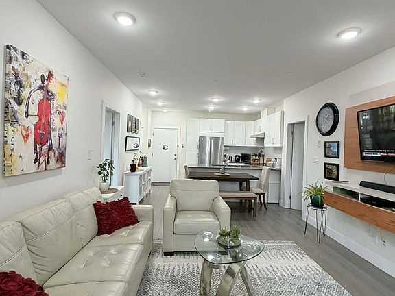 3rd image of 15351 101st Ave #407