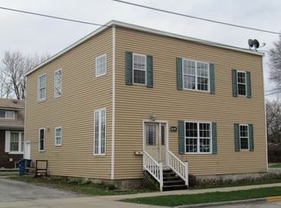 353 High St, Aurora, IL 60505