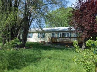 1 Greenfield Ln, West Grove, PA 19390