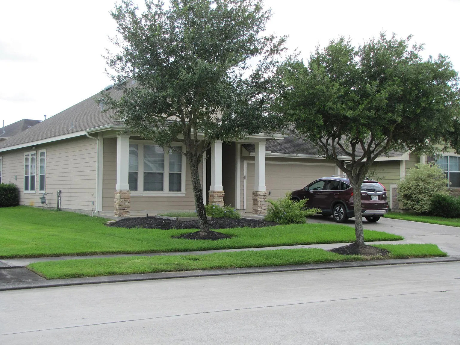 3 bed, 1846 sqft, $2,100 — Photo 2