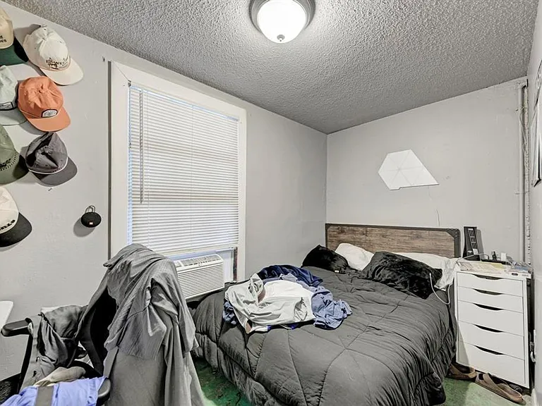 2834 Salado St — Photo 30