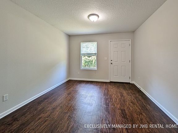 5th image of 8596 Hare Ave