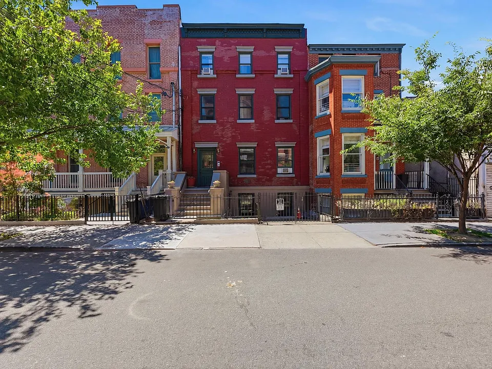 245 3rd St #1