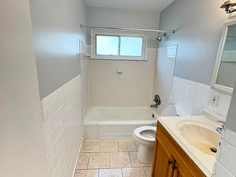 13470 Charlotte Ave — Photo 4