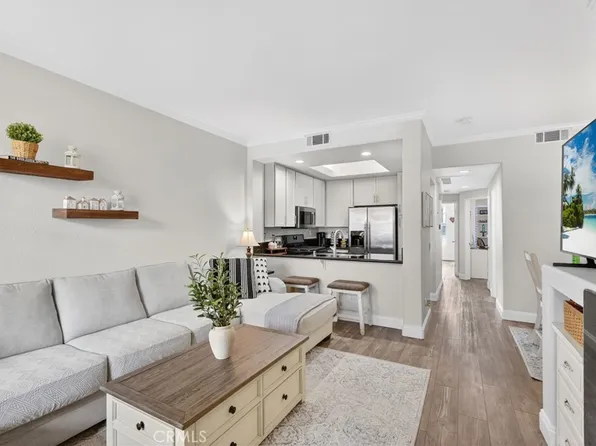 1027 S Stresa Way, Anaheim, CA 92808