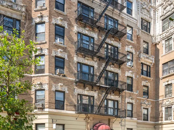15 Fort Washington Avenue image 8 of 8