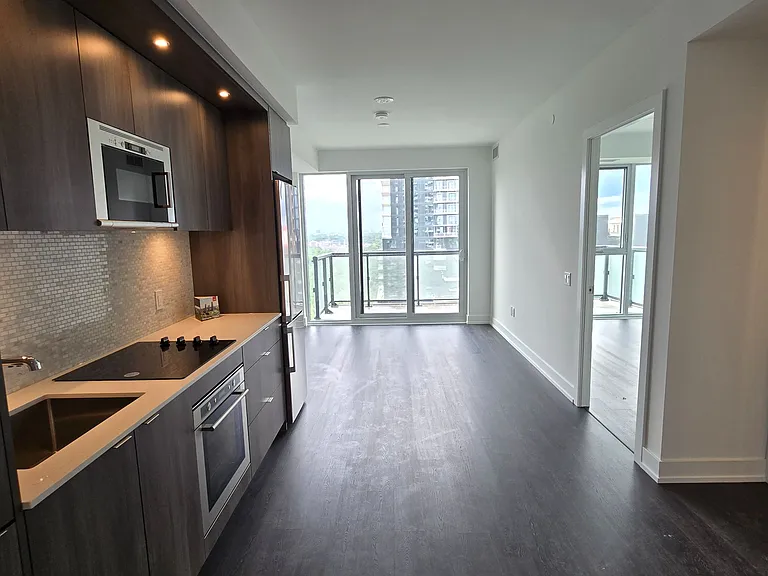 30 Inn On The Park Dr #3311 — Photo 3
