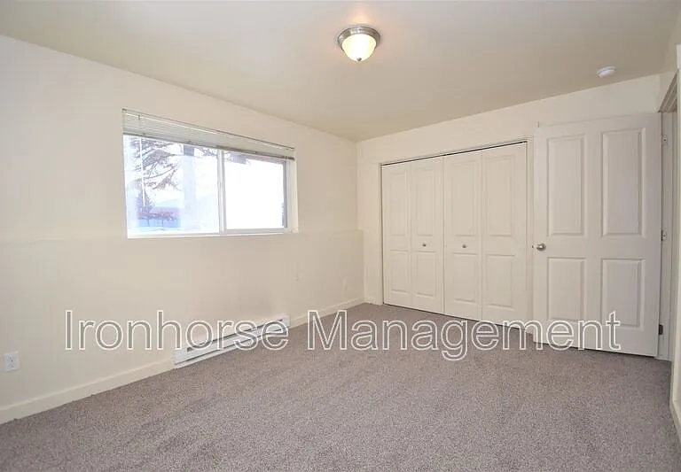 807 W Villard St #16 — Photo 6