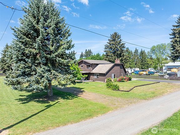 4th image of 711 Kearns Lane