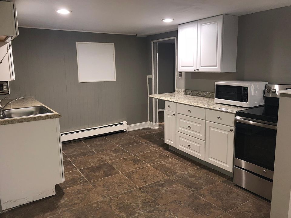 1st image of 13 Richmond Blvd