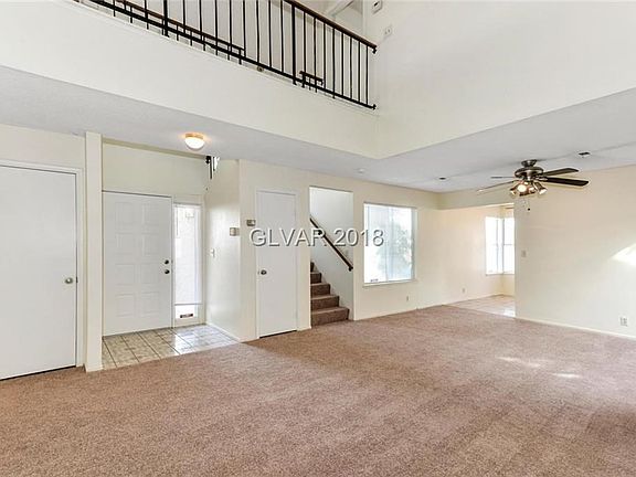 3rd image of 696 Summer Heights Ln