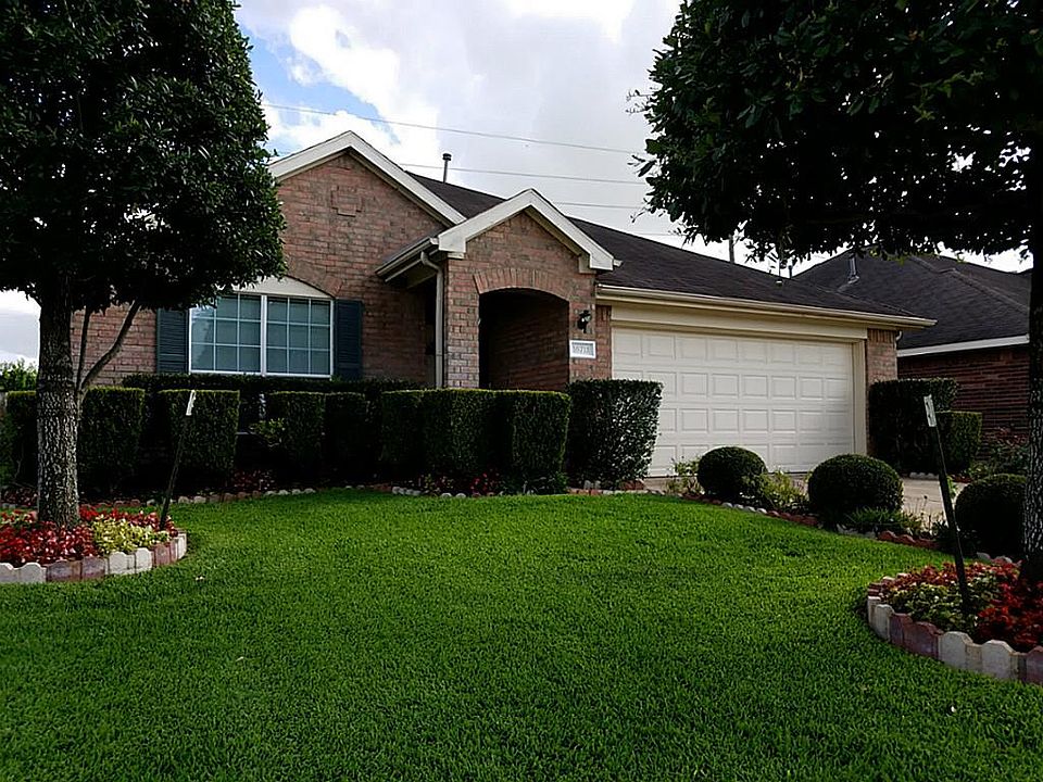 1st image of 16711 Great Oaks Hollow Dr