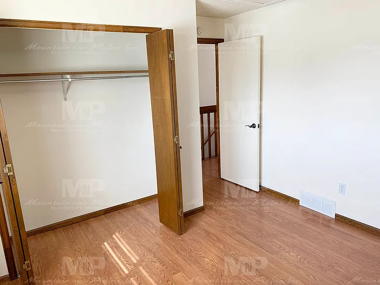 972 Bitterbrush Ln — Photo 12