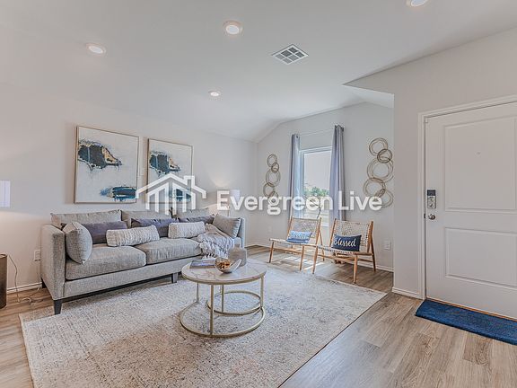 2nd image of 2025 W 30th Pl