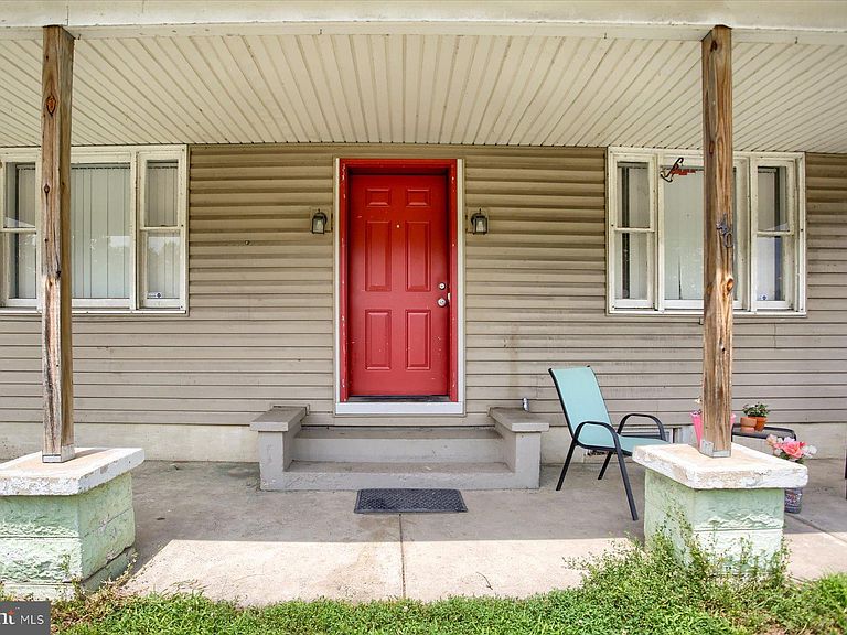 Listing photo 4