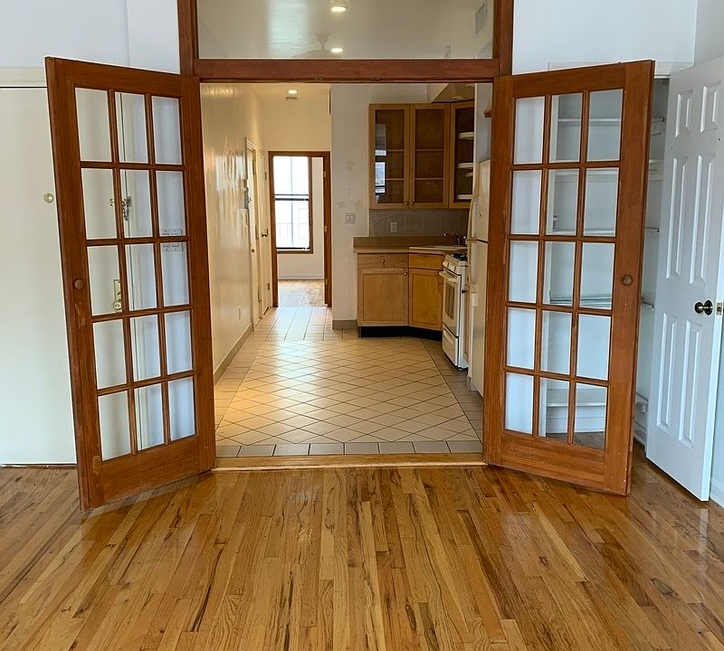 1st image of 490 4th Ave APT 2