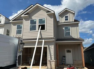 9145 Glimmer Ln, Ooltewah, TN 37363