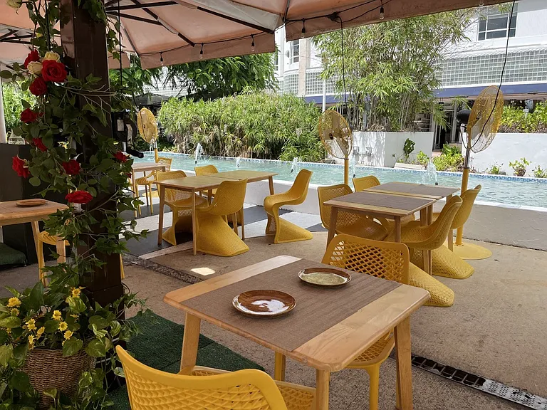 Boutique Dining