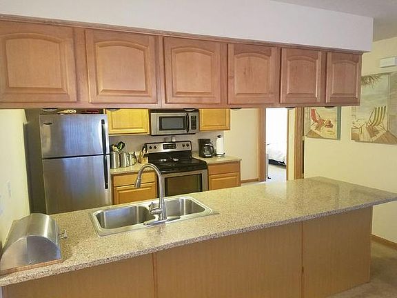 3rd image of 905 Buckingham Dr