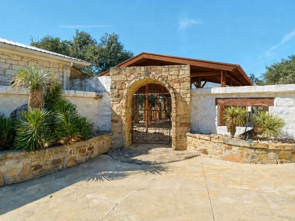 340 Barton Ranch Rd, Dripping Springs, TX 78620