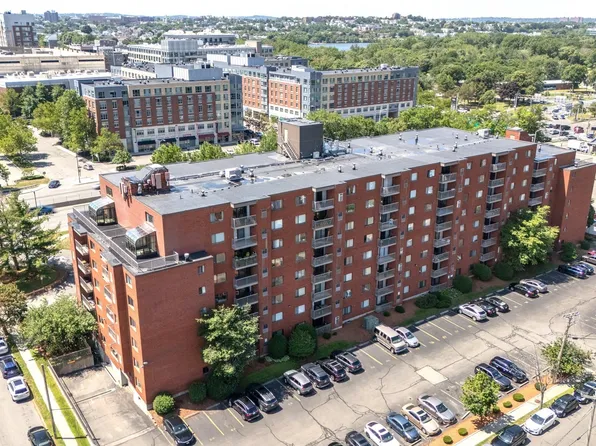 30 Revere Beach Pkwy APT 610, Medford, MA 02155
