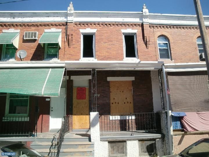2nd image of 2147 Gould St
