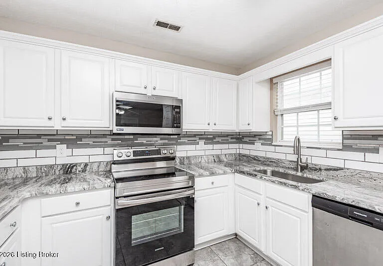 6303 Cottagemeadow Dr — Photo 5