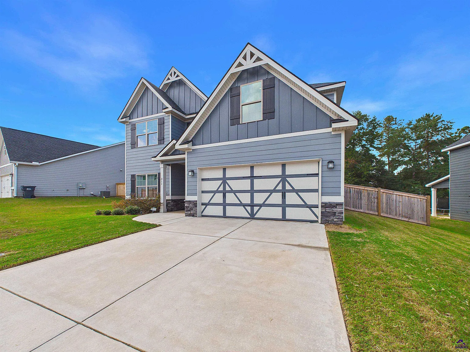 5 bed, 3.0 bath, 2655 sqft, $2,650 — Photo 3