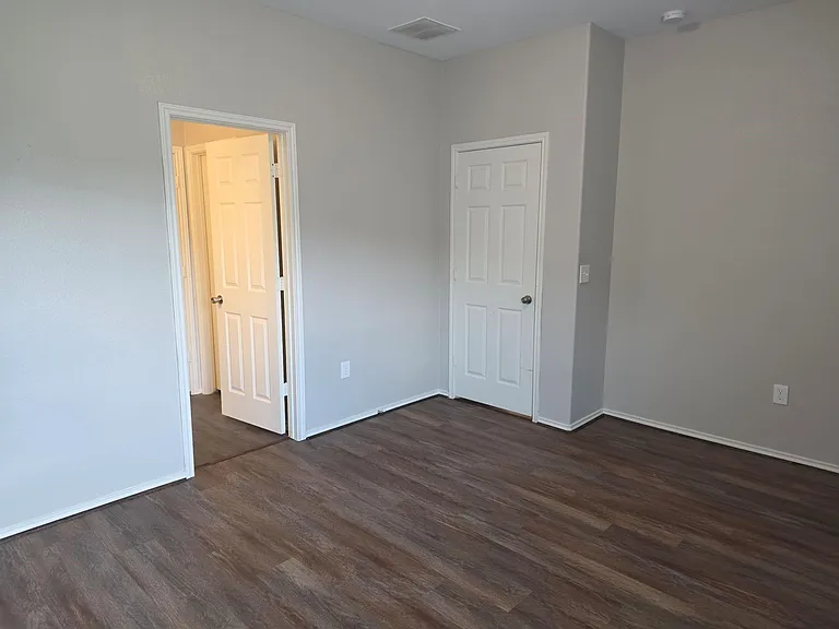20714 Southern Woods Dr — Photo 15