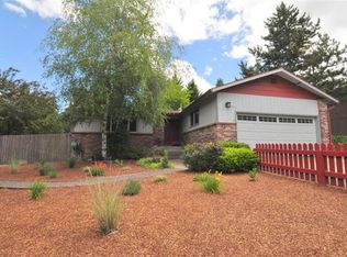 550 Oak Knoll Dr, Ashland, OR 97520