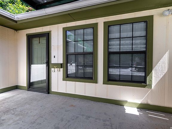 2nd image of 555 Dawnview