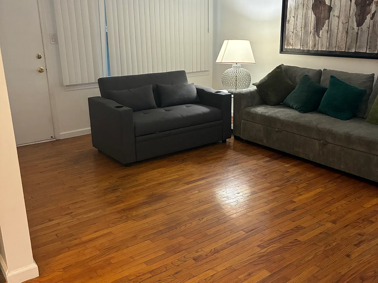 1 bed, 900 sqft, $1,945 — Photo 2