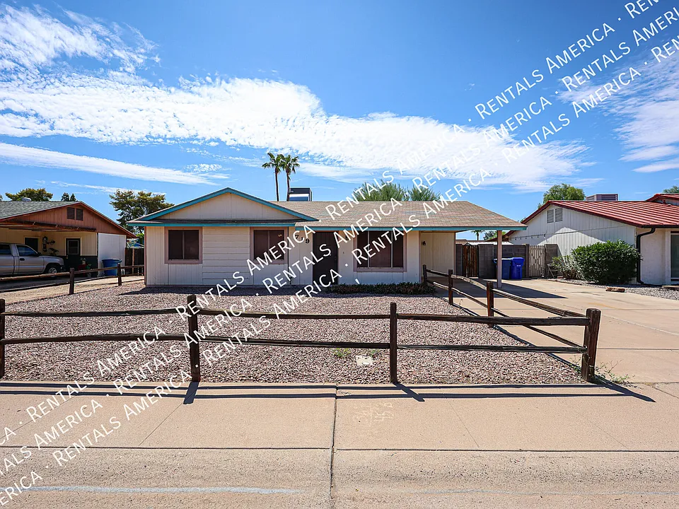 719 W Palomino Dr