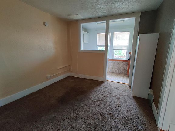 2nd image of 815 N 5th St #105