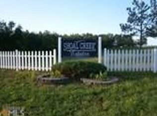 35 Hawthorne Dr, Cleveland, GA 30528