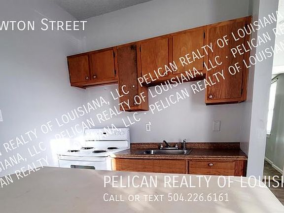 3rd image of 1010 Newton St