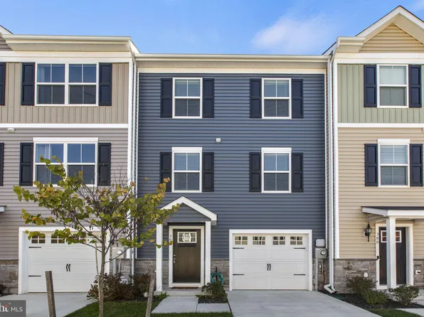 302 Carbine St, Taneytown, MD 21787